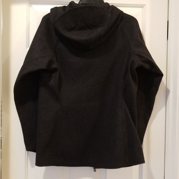 Patagonia recycled wool hooded jacket - Picture 3 of 7